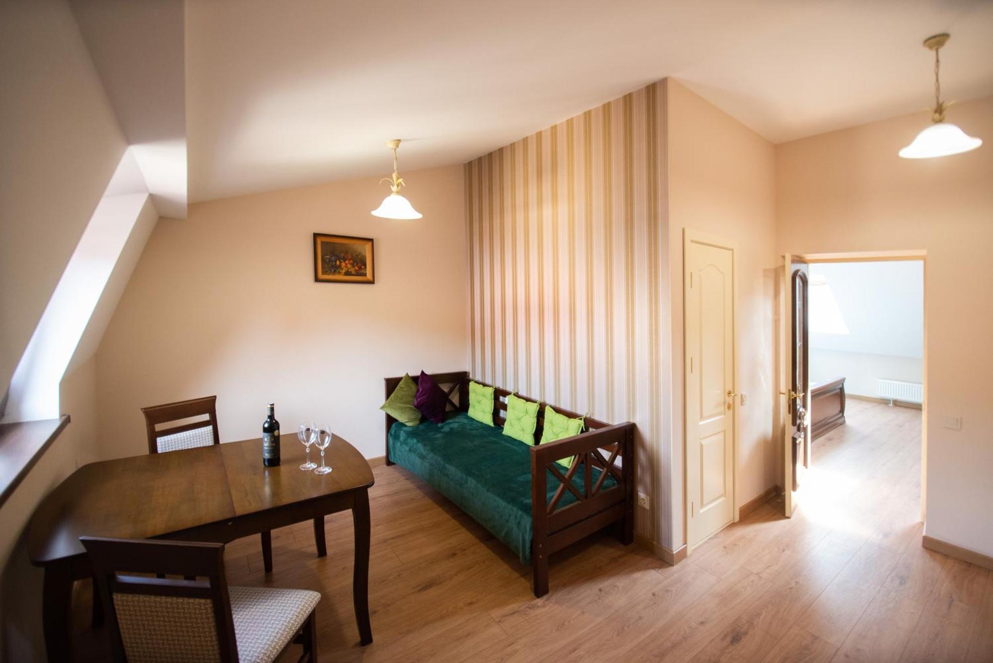 Apart Yaroslava Osmomysla 9 Square - City Center リヴィウ エクステリア 写真