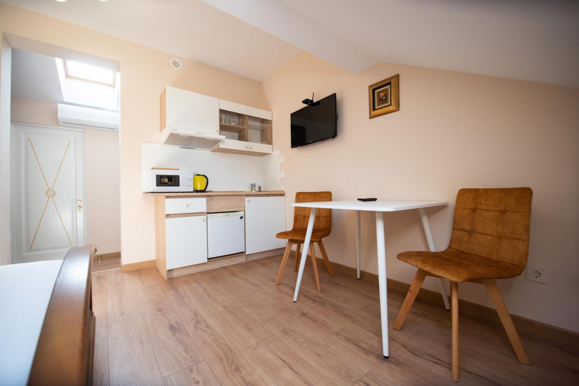 Apart Yaroslava Osmomysla 9 Square - City Center リヴィウ 部屋 写真