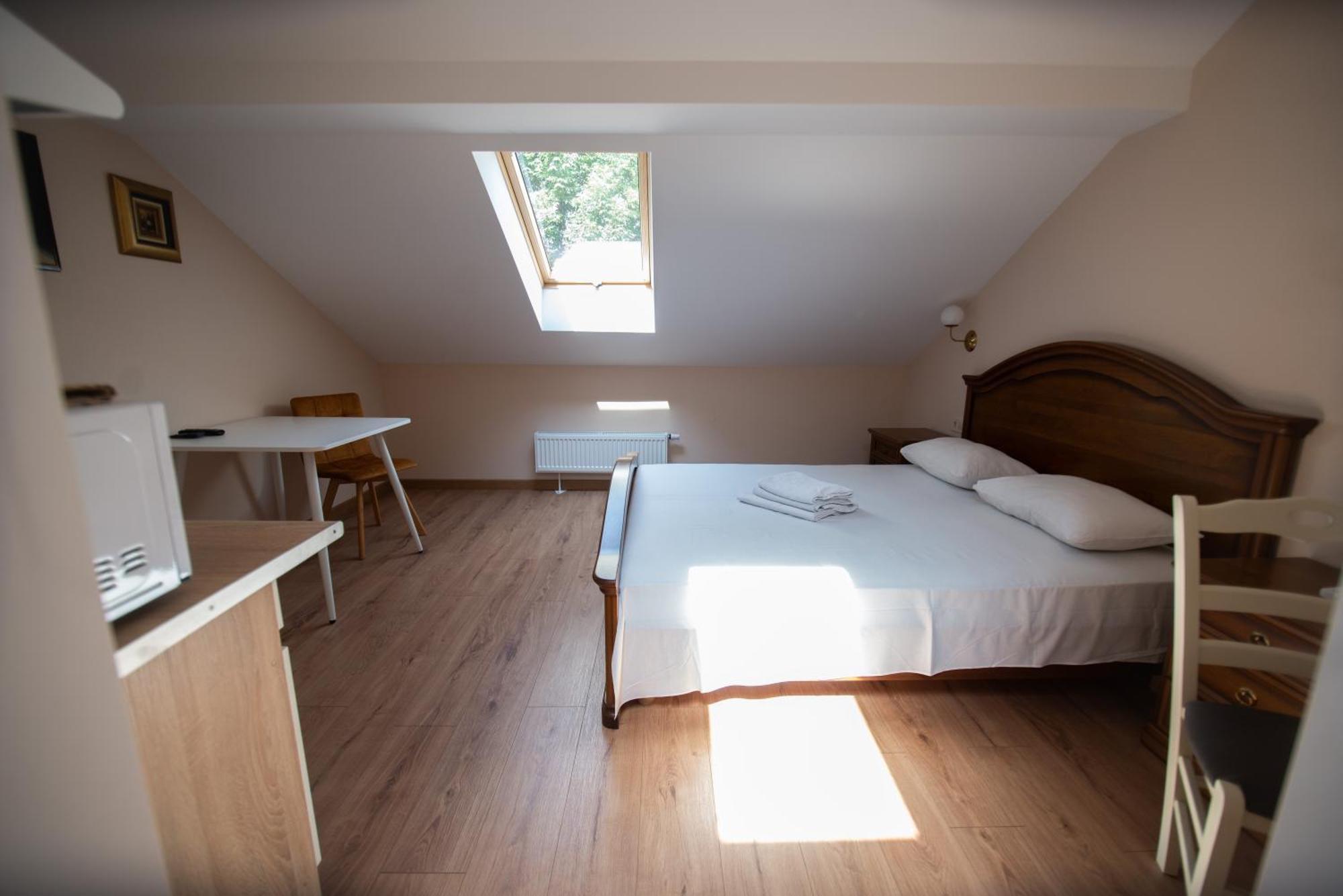 Apart Yaroslava Osmomysla 9 Square - City Center リヴィウ 部屋 写真